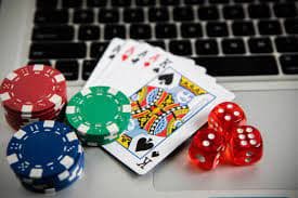 Dasbor slot128 menampilkan pilihan permainan meja dealer langsung, slot, dan pasar sportsbook